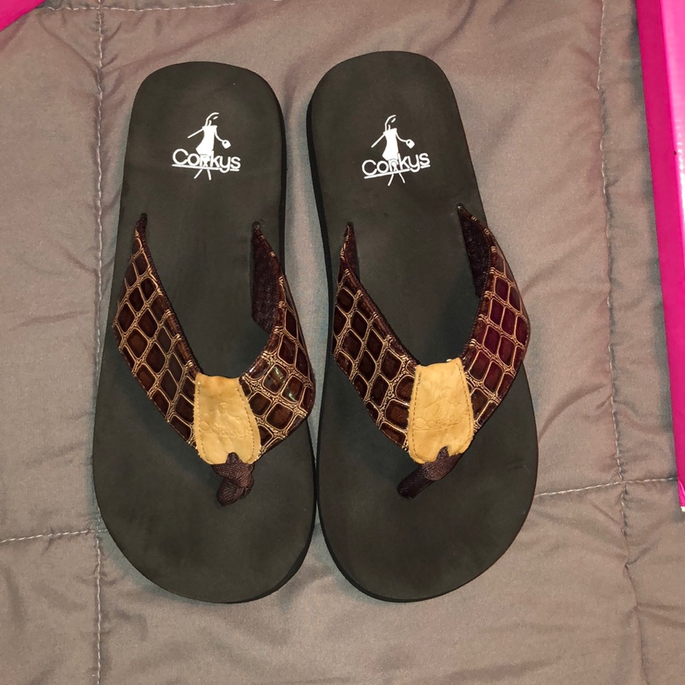 Corkys Brown/Black Cushioned Flip Flop